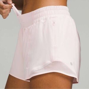 NWOT [Size: 4] Lululemon Hotty Hot Low-Rise Lined Short 4”